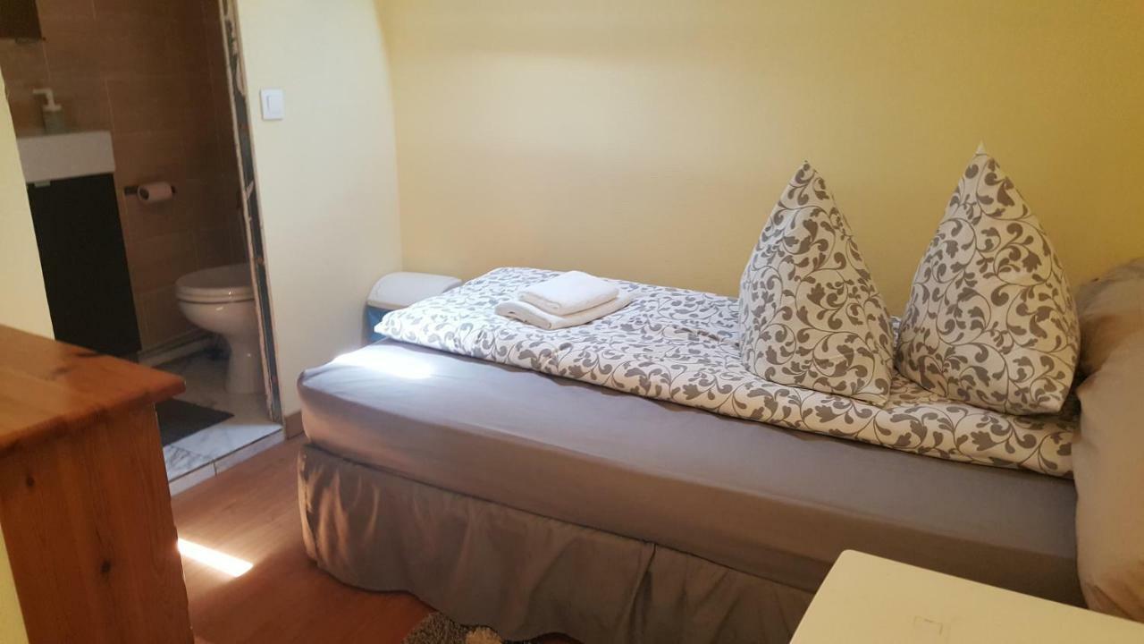 Le Relais Bleu Hotel Le Blanc-Mesnil Kültér fotó